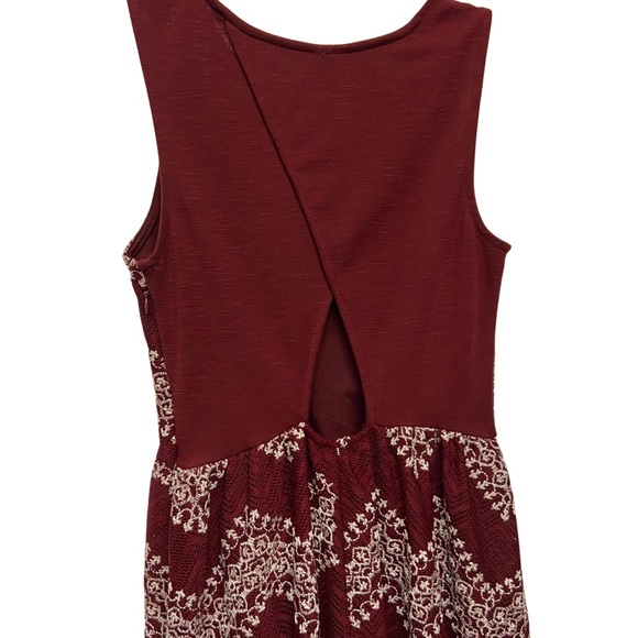 Embroidered Sleeveless Dress Small - Picture 3 of 13
